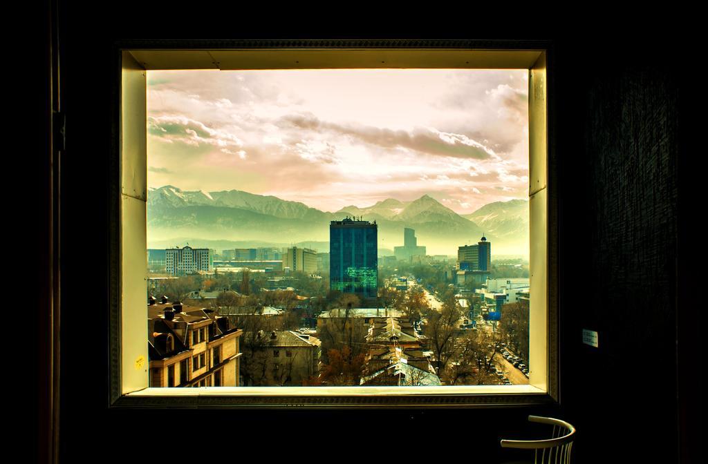 Sky Hostel Almaty Exterior photo